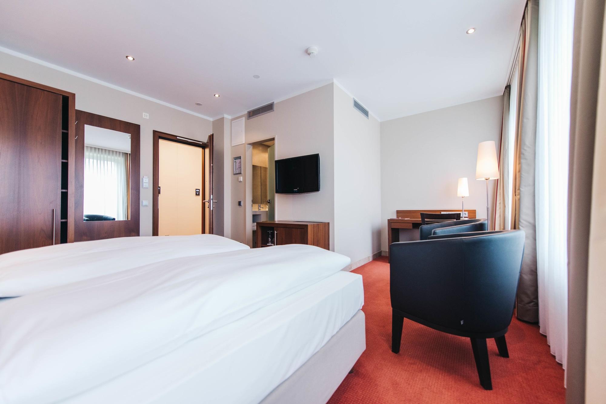 Hotel Kocks Am Muehlenberg Мильгейм-на-Руре Экстерьер фото
